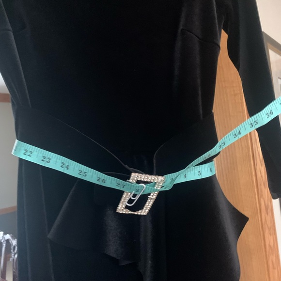 Floor length Black velvet dress - Picture 7 of 12